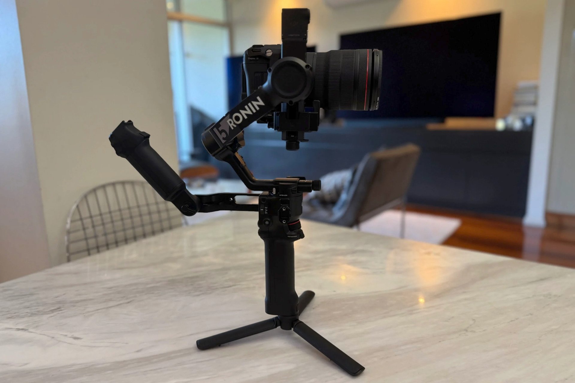 DJI RS5 review: Smarter tracking and more power for solo creators